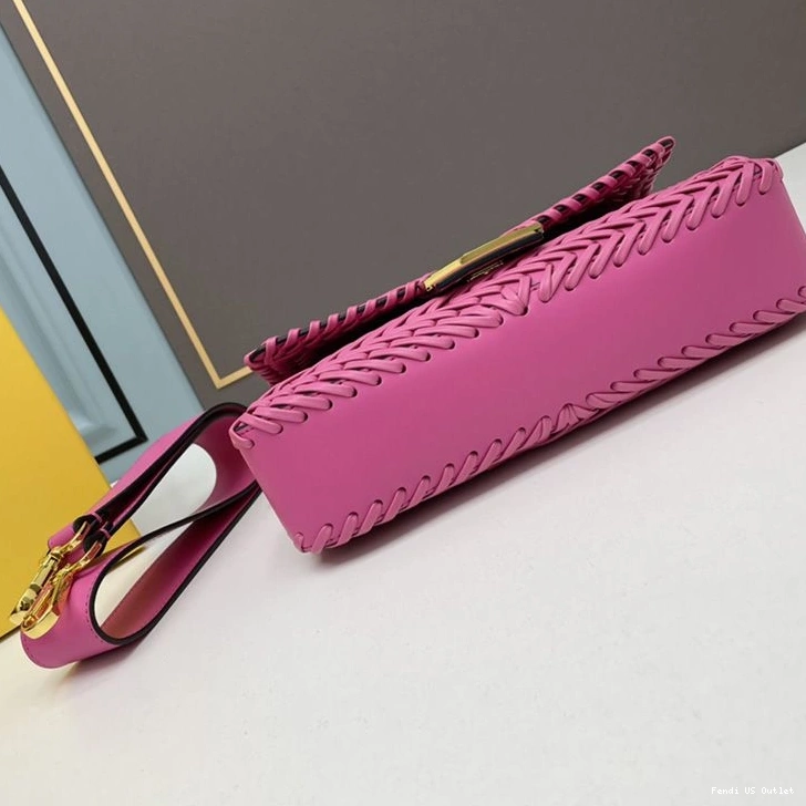 Affordable HOT Fendi Rose Stitching In Medium Baguette Leather Bag 0711